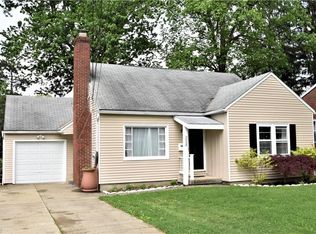 2038 Orchard Dr, Wooster, OH 44691