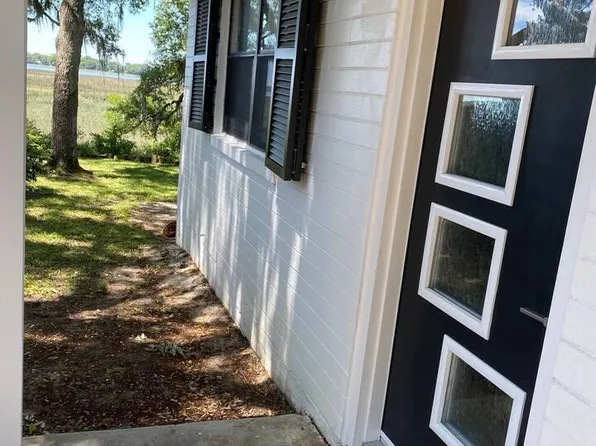 15 Colony Gardens Rd, Beaufort, SC 29907