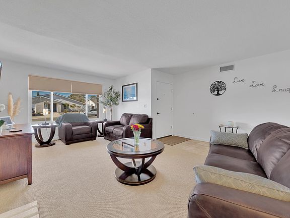 4th image of 10851 Sandy Hook Rd