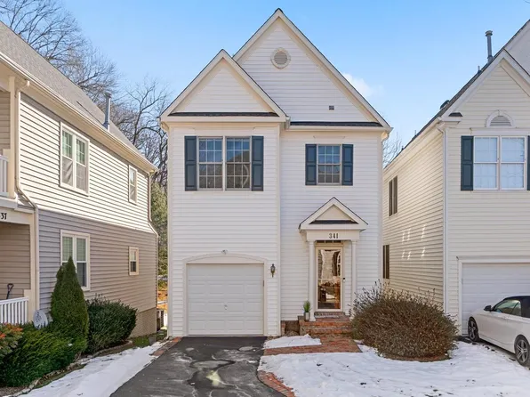 341 Winter Walk Dr, Gaithersburg, MD 20878