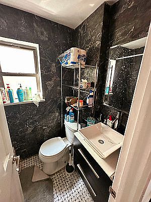 3rd image of 611 E 11th St #6F