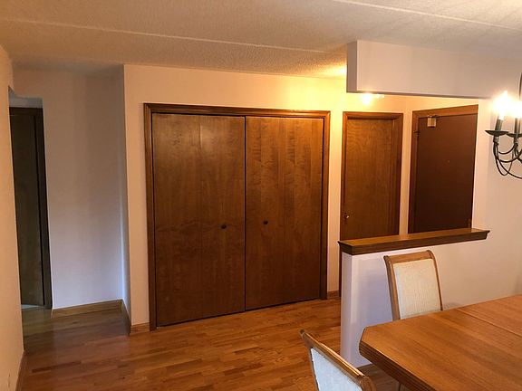 3rd image of 1551 Ashland Ave APT 210