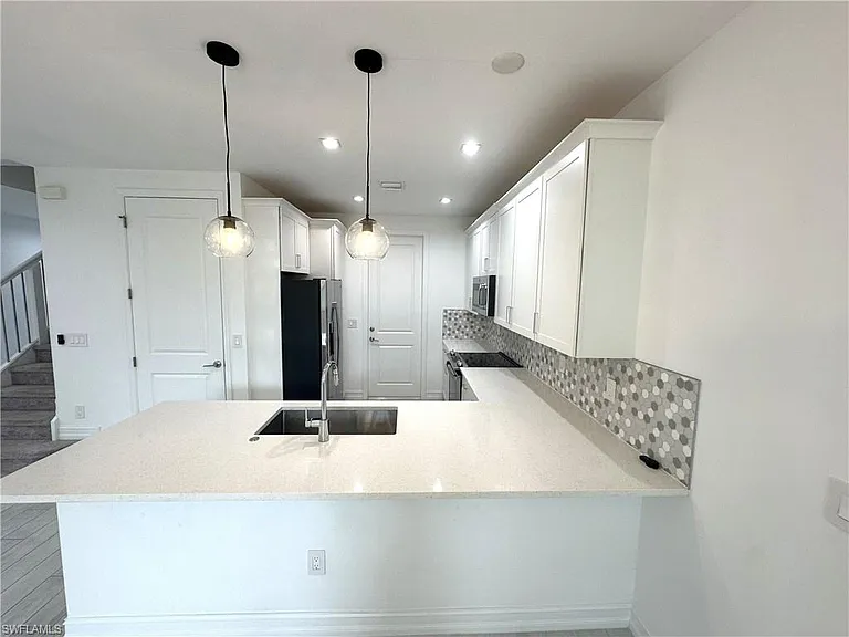 7509 Carnegie Way — Photo 5