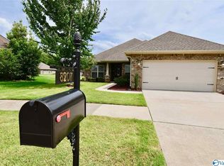8207 Hinkle Cir NW, Huntsville, AL 35806