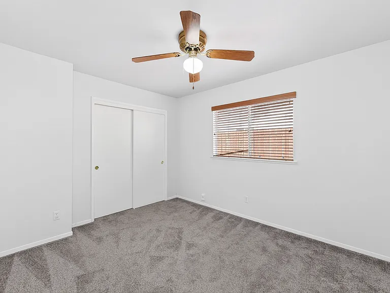 2476 N Berlin Ave — Photo 47