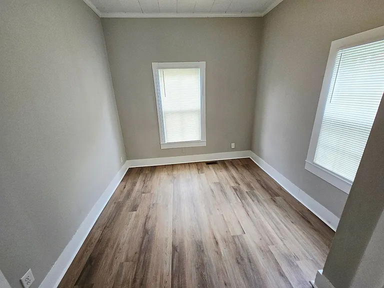 728 Tucker St — Photo 12