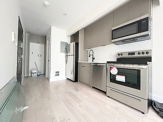 2nd image of 2108 Regent Pl #2E