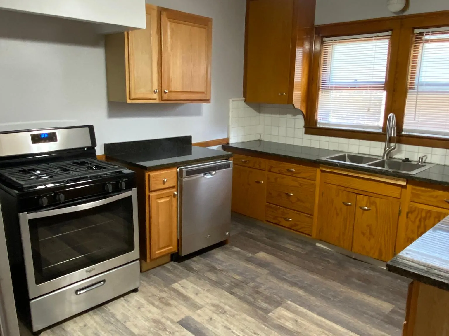 2106 Murray Hill Rd — Photo 2