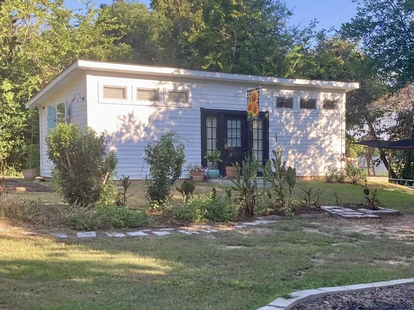 242 Jones St, Ozark, AL 36360