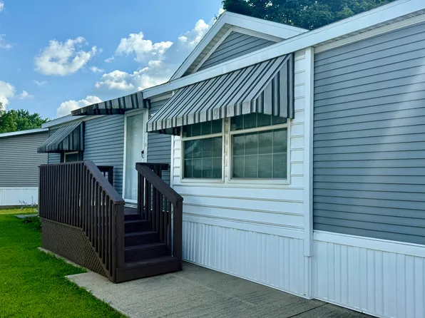 311 Avenue F, Bloomington, IL 61704