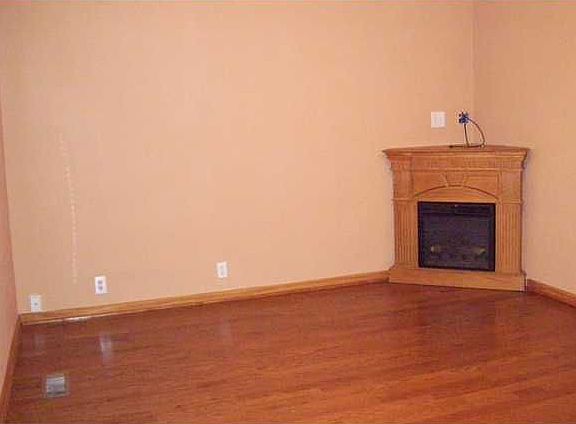 3rd image of 5509 Rosemont Dr