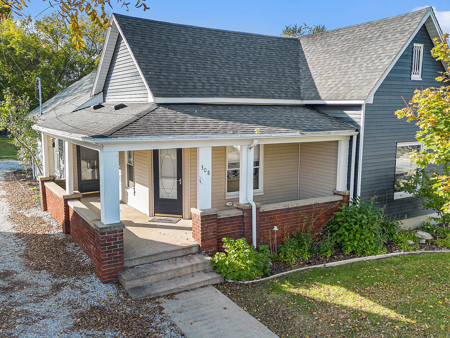 4 bed, 1563 sqft, $2,250 — Photo 1