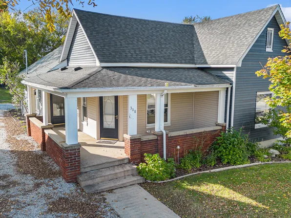 308 S Adelaide St, Fenton, MI 48430