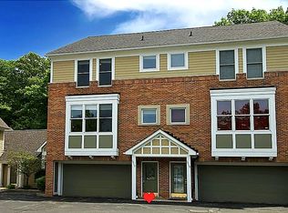 1517 Huntington Ln, Cleveland, OH 44118