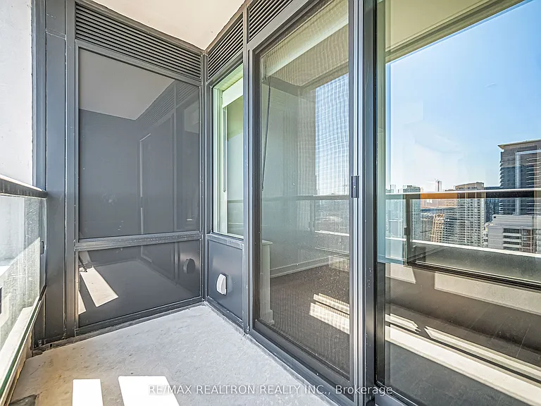 609 Sherbourne St #3201 — Photo 32