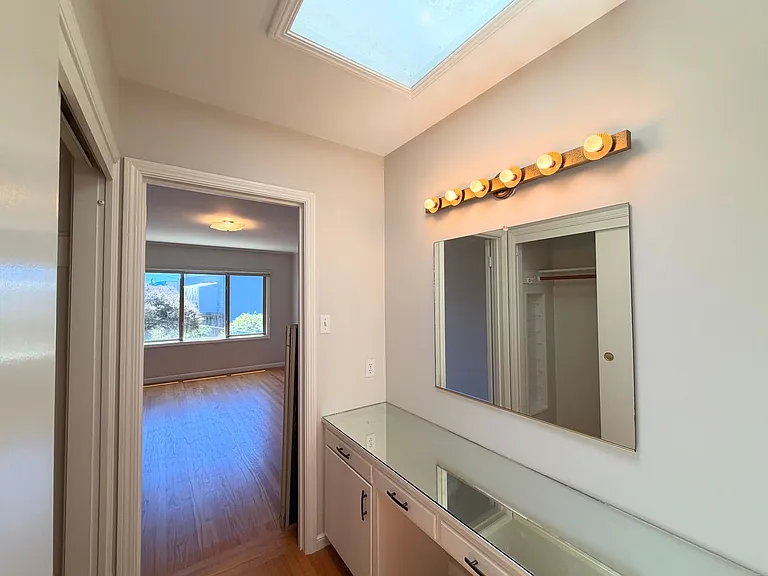 955 Lawton St — Photo 23