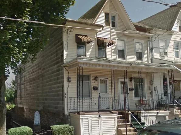 341 S Beech St, Mount Carmel, PA 17851