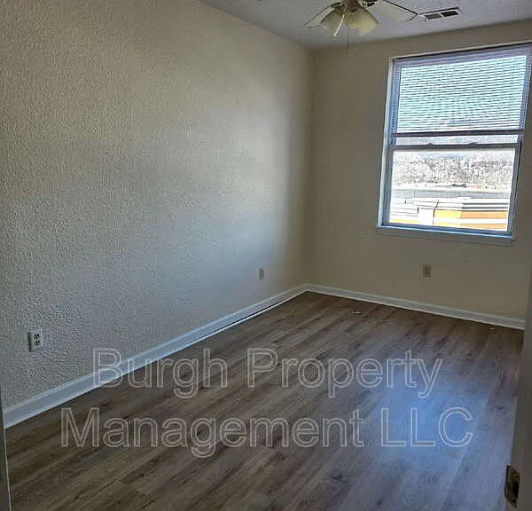 116 W 8th Ave #4B — Photo 11