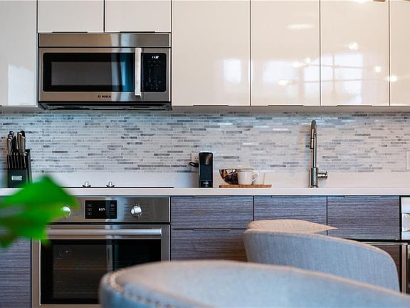 4th image of 1010 SW 2nd Ave #1001