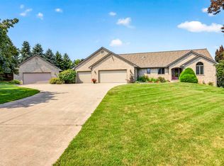 W7272 Bonnie Dr, Shiocton, WI 54170