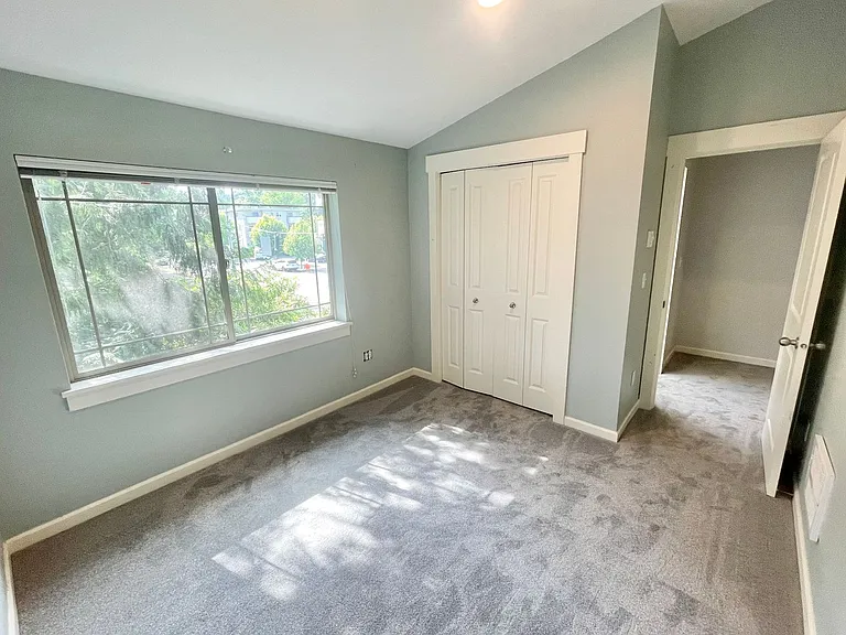 3503 NE 110th St — Photo 12