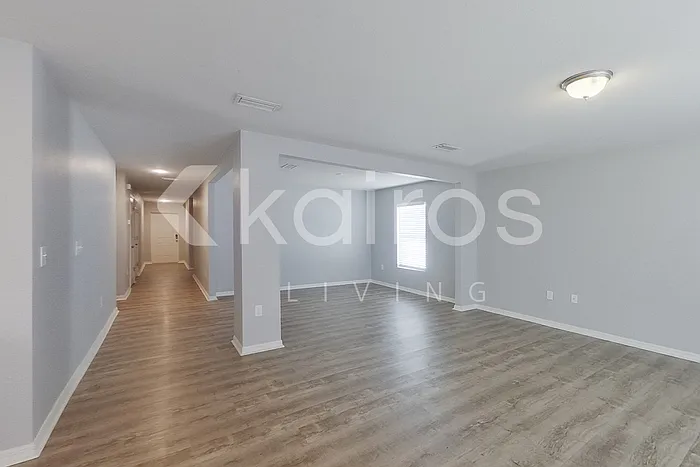 2227 NW 11th Ct — Photo 4