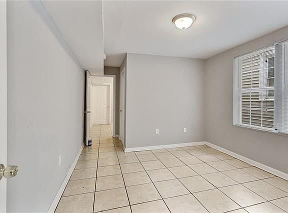 3rd image of 2812 Louisiana Ave #A