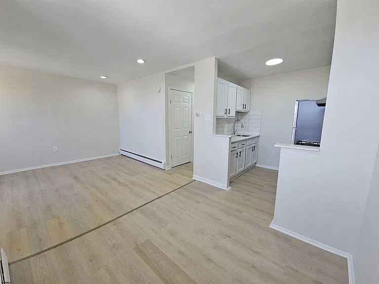 2201 Murray Ave — Photo 10