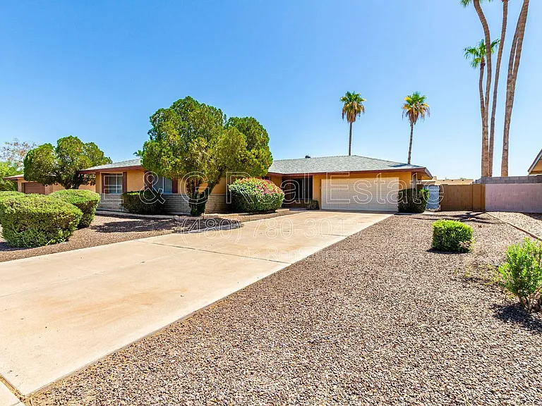 4013 S Hazelton Ln — Photo 3