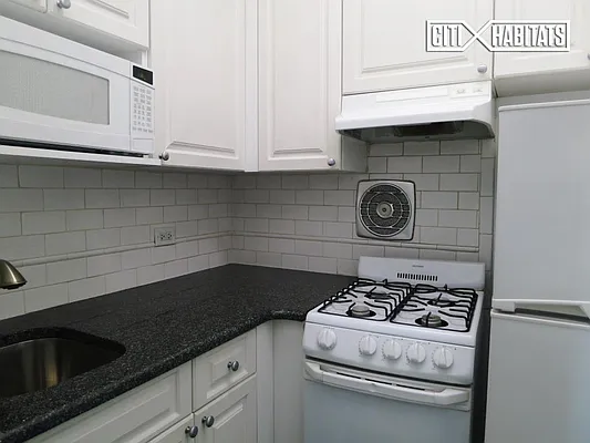 Rented by Citi Habitats | media 18