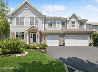 331 Lake Plumleigh Way, Algonquin, IL 60102
