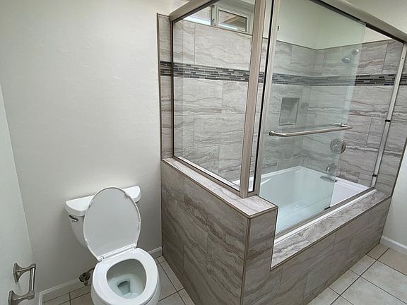 5th image of 1454 Jenvey Ave #1454