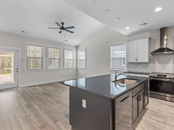 5100 Park Creek Ave, North Charleston, SC 29418