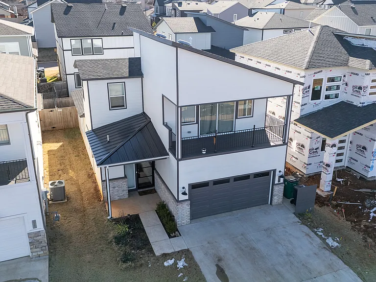 2524 NW 130th St — Photo 7