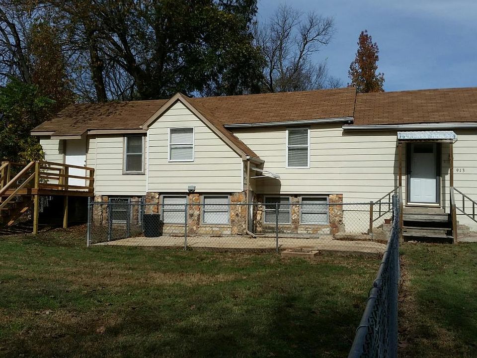 1st image of 913 Jefferson Ave