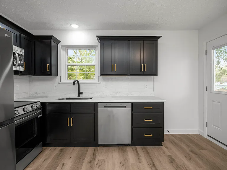 113 Locker Ct — Photo 11
