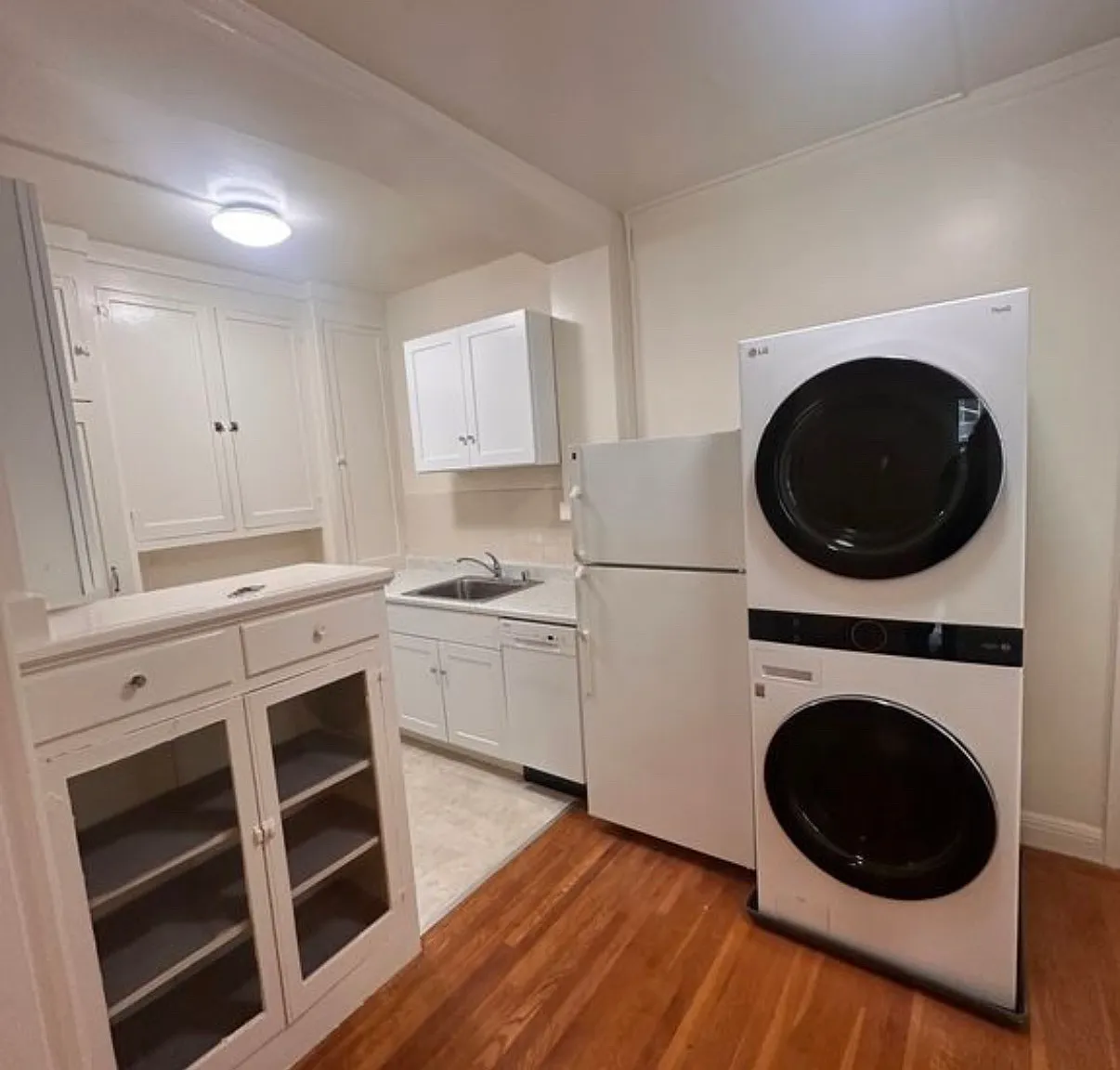 Studio, $3,995 — Photo 2