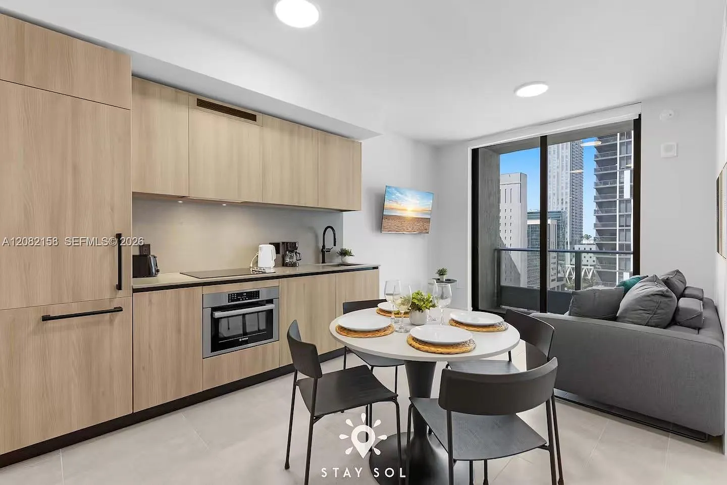 1 bed, 1.5 bath, 633 sqft, $3,400 — Photo 4