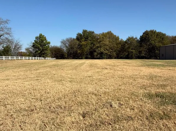 938 Private Rd, Edgewood, TX 75117