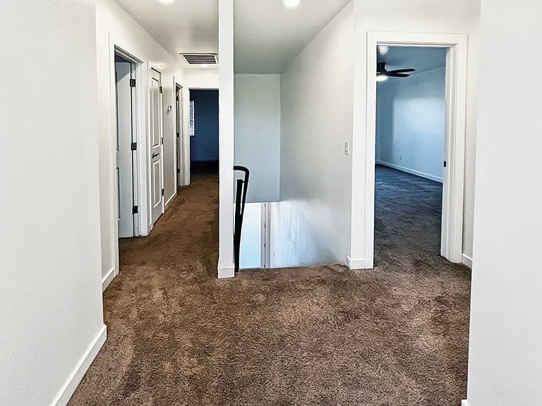 1852 N 51st St #5 — Photo 8