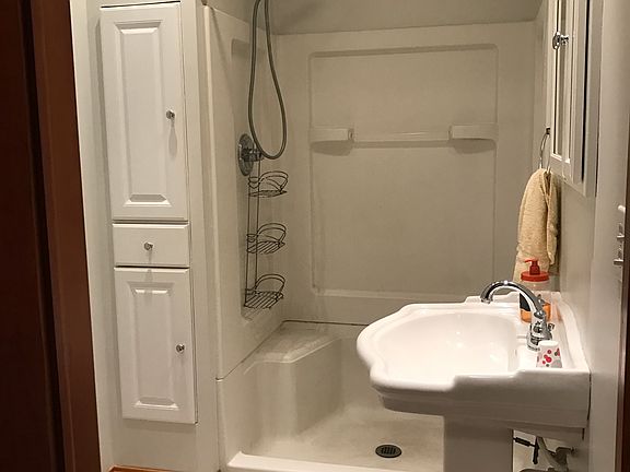 1st floor bathroom
