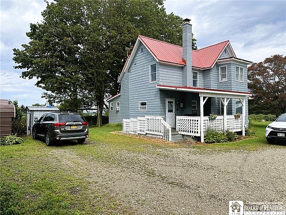 3rd image of 10571 W Side Hill Rd