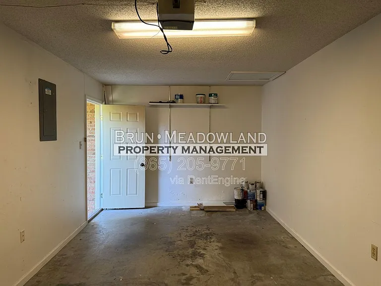 10427 Ravenbrook Ln — Photo 46