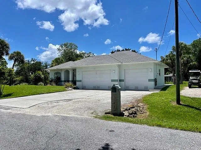 9052 Hilolo Ln — Photo 3