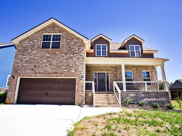 851 Jersey Dr — Photo 2