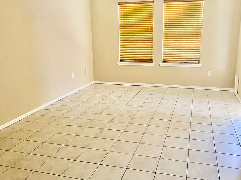 5548 Patagonia Dr — Photo 10