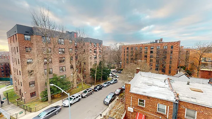 Rented by Metro Garden Realty NYC | media 44