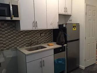 Rented by Bryan L Rozencwaig, LREB