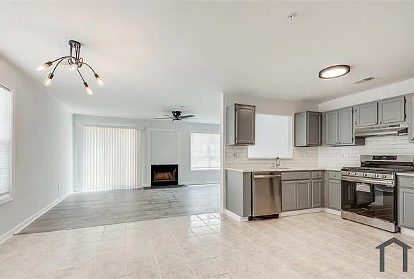 3632 Diamond Cir