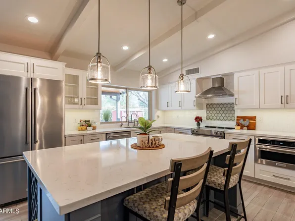 2646 E SIERRA Street, Phoenix, AZ 85028